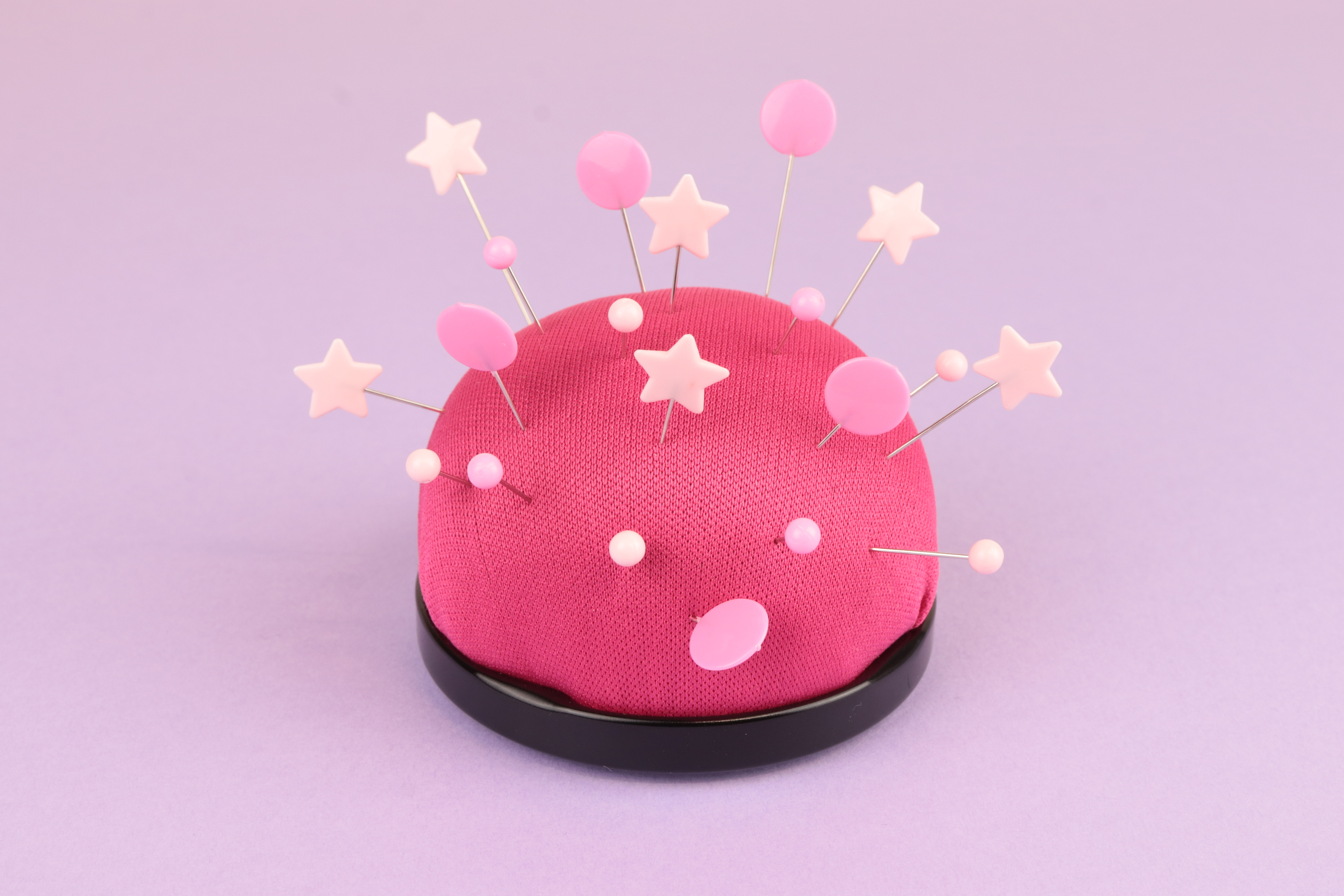 Box of pink plastic head pins