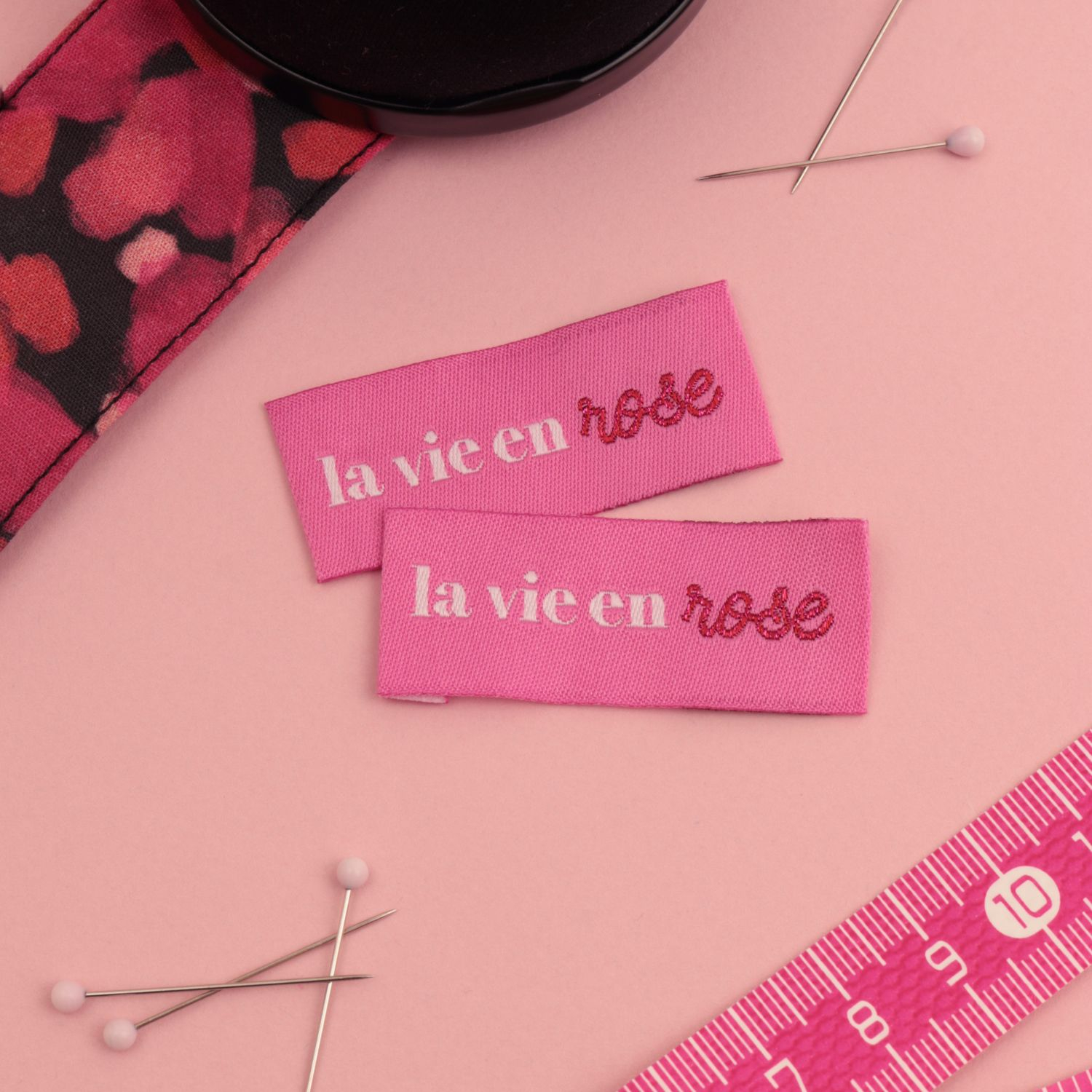 Étiquettes tissées à coudre "La vie en rose"